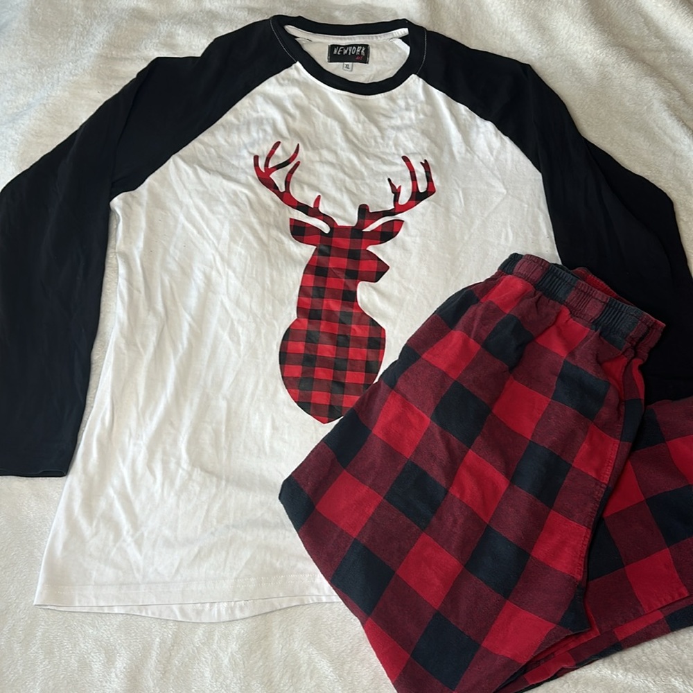 🫎Holiday PJ’s -Unisex XL Preloved